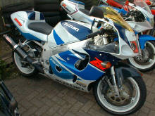 2nd_gsxr750_blu.jpg (13155 bytes)